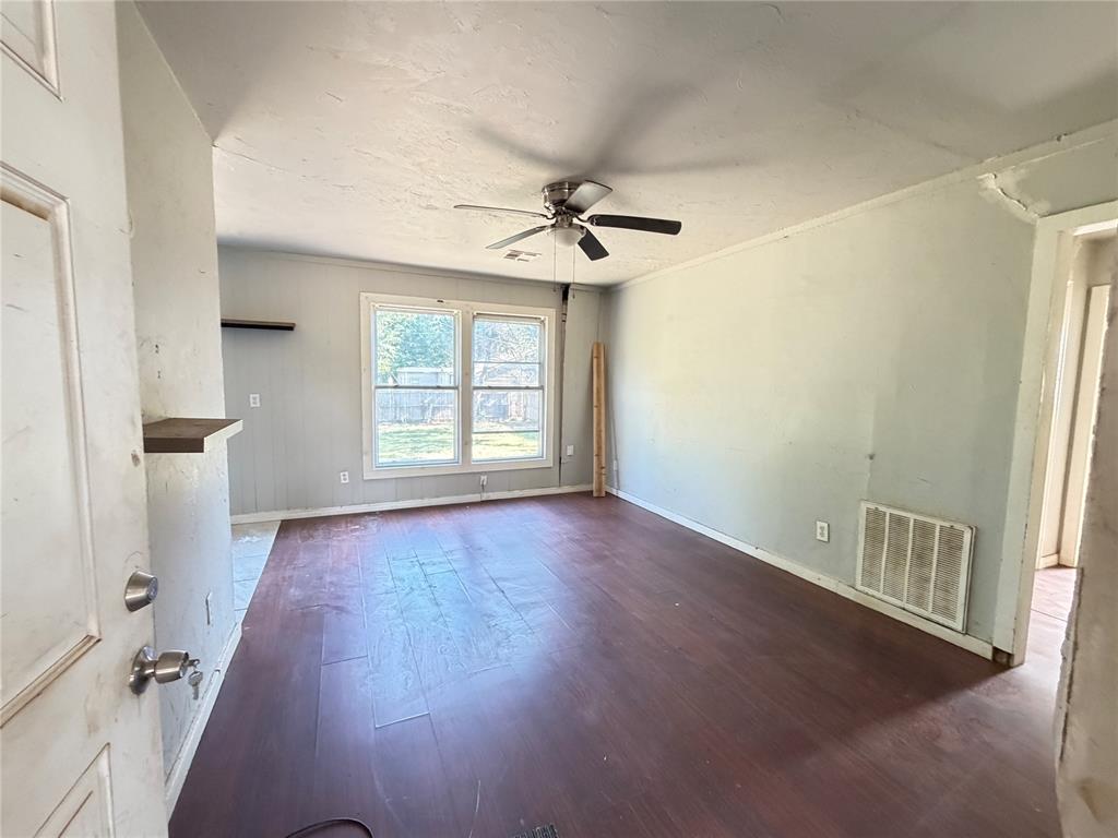 1405 Nw 94th Street Property Photo 2