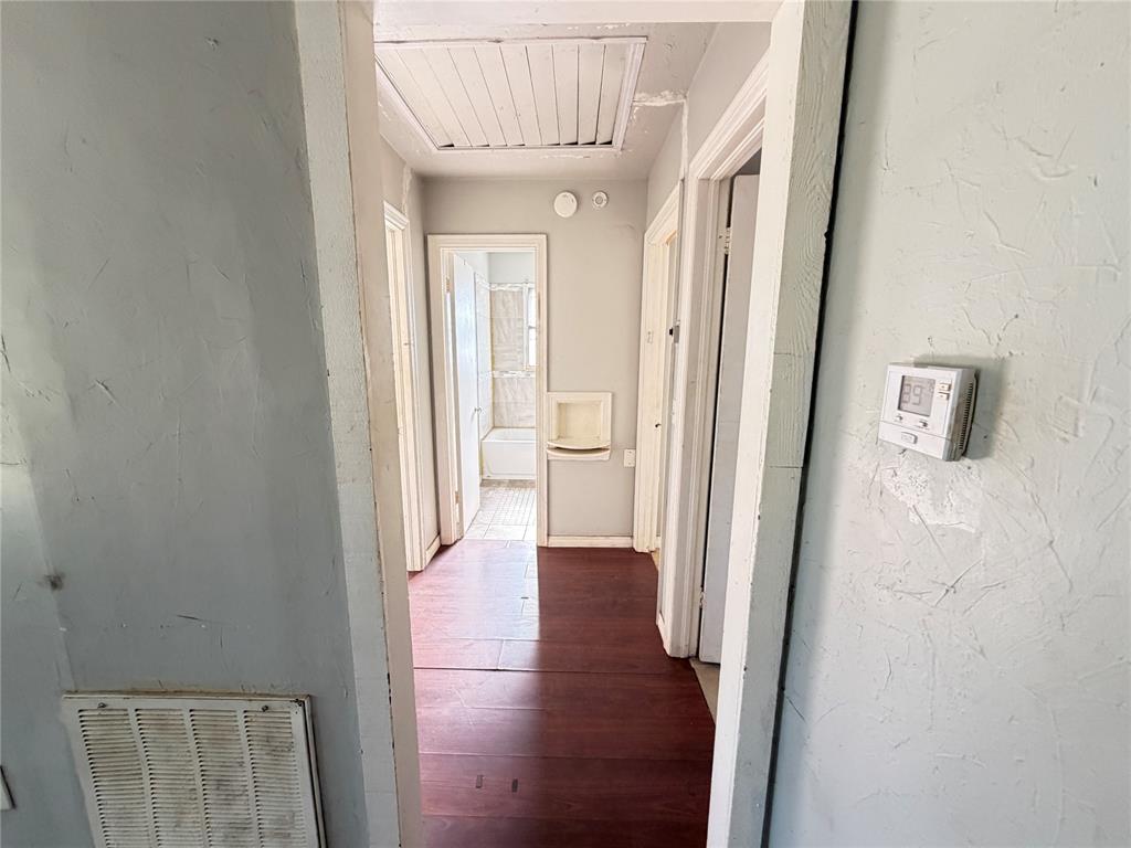 1405 Nw 94th Street Property Photo 6