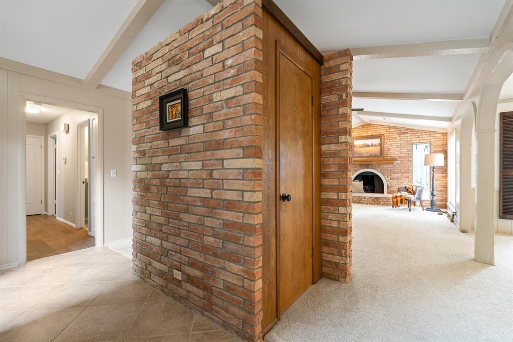 3112 Brookhollow Road Property Photo 5