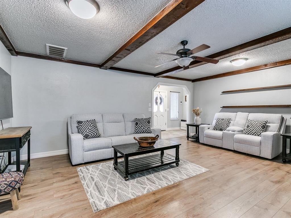404 Ember Glow Property Photo 9