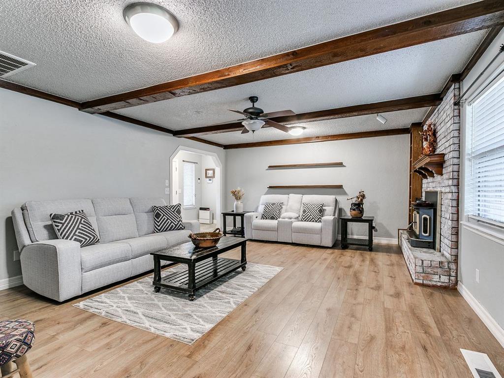404 Ember Glow Property Photo 12