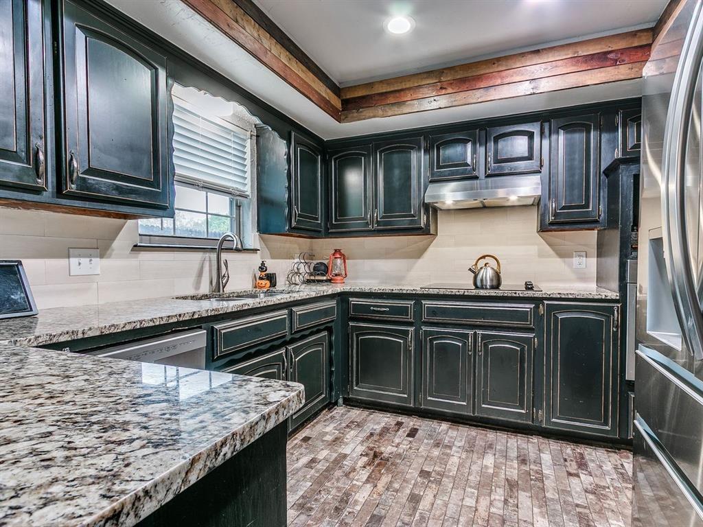 404 Ember Glow Property Photo 16