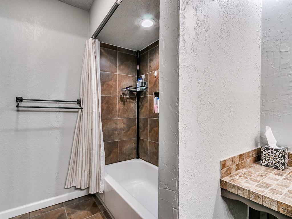 404 Ember Glow Property Photo 32