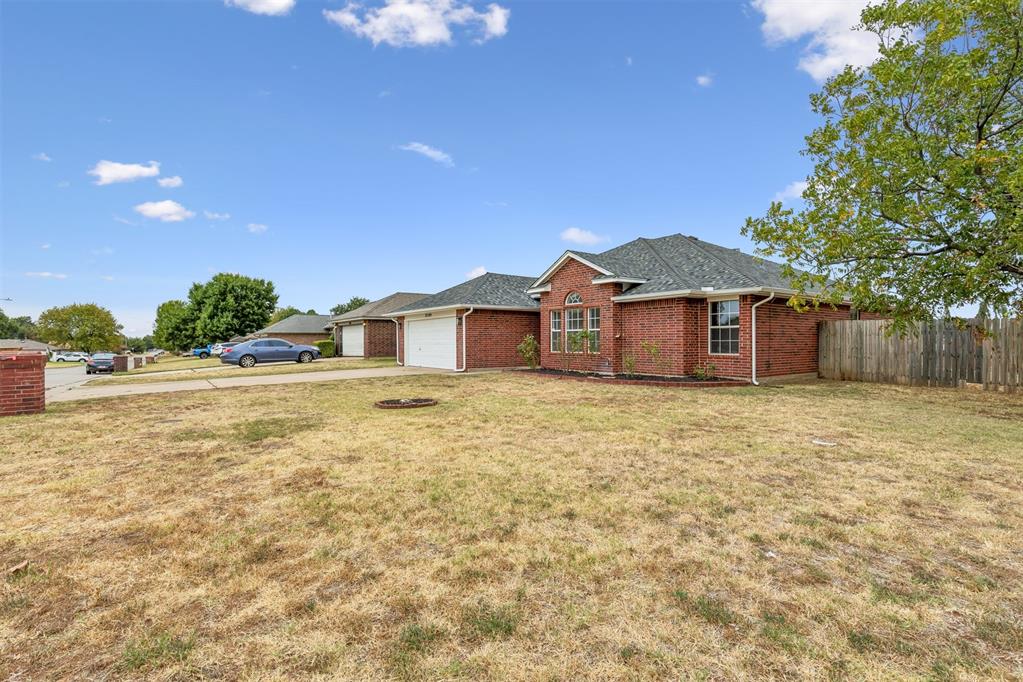 8509 Curtis Terrace Property Photo 4