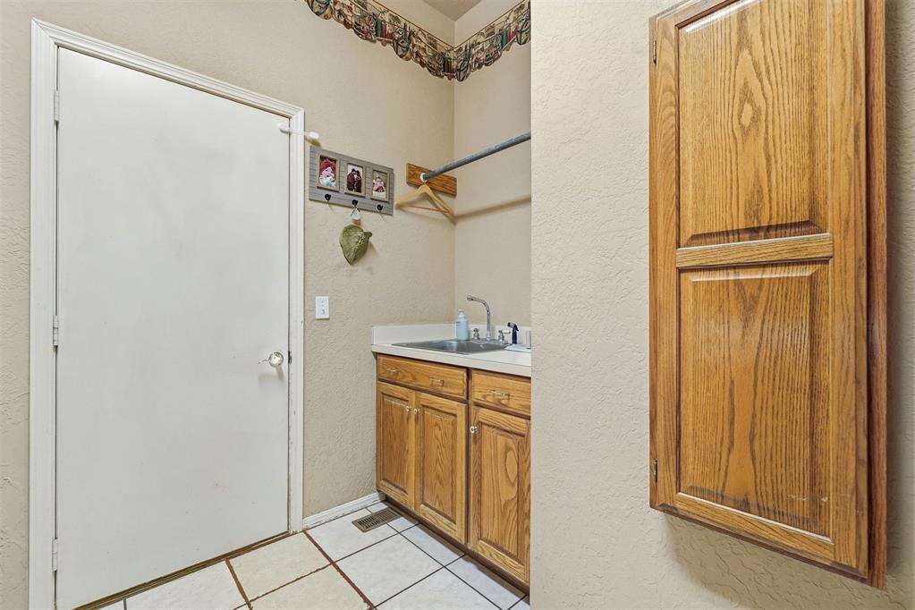 4 N Covey Street Property Photo 30