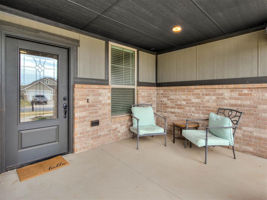 2424 Creekview Trail Property Photo 3