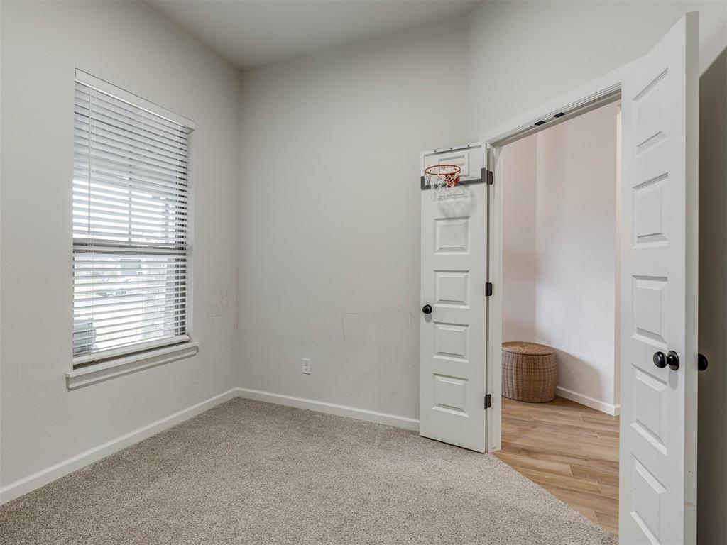 2424 Creekview Trail Property Photo 23