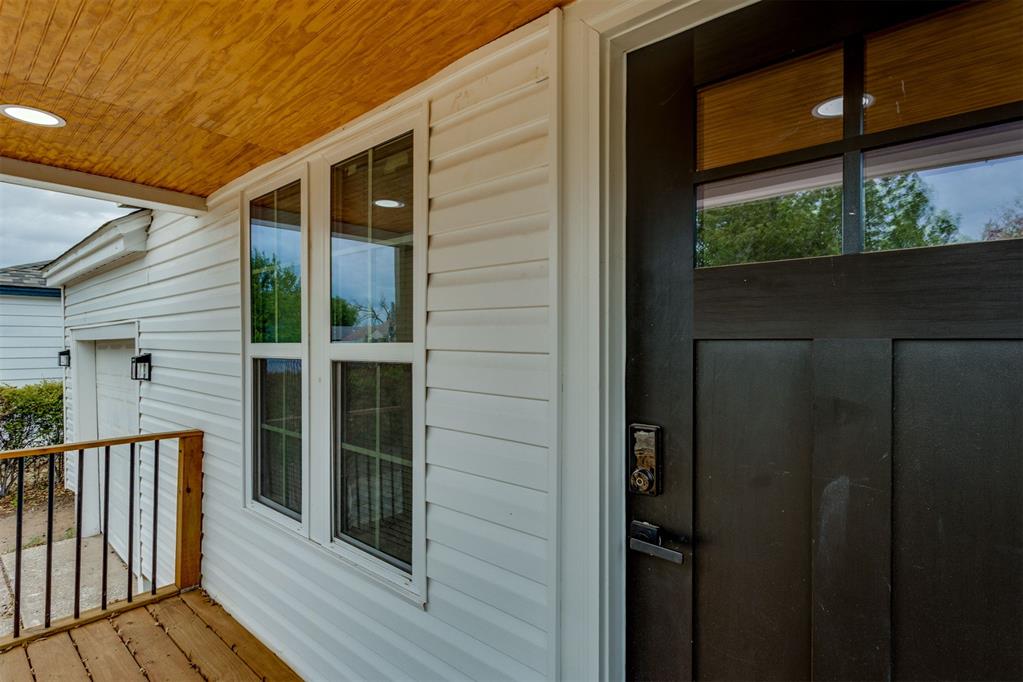 3208 S Goff Avenue Property Photo 5