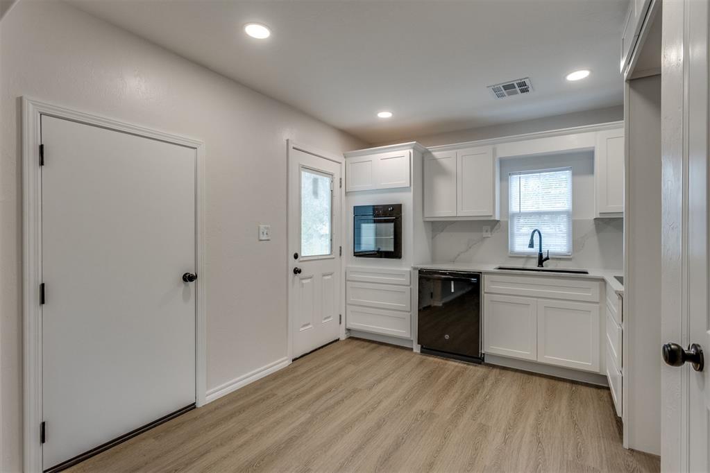 3208 S Goff Avenue Property Photo 14