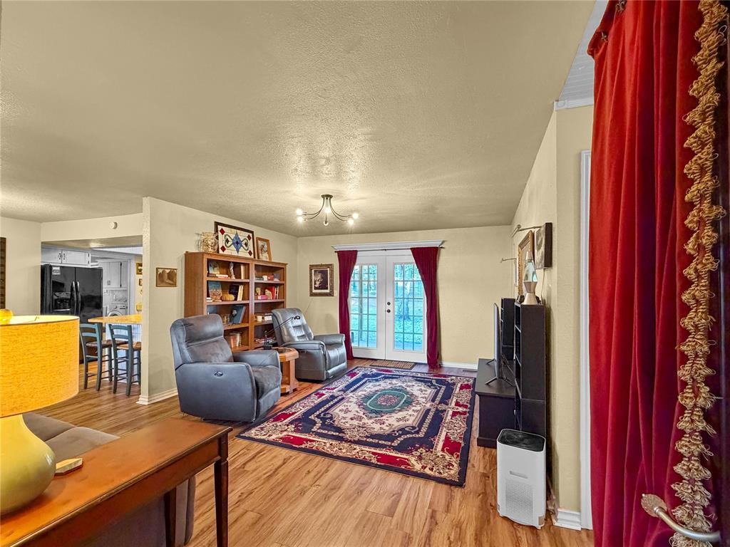 213 S 6th Street Property Photo 5