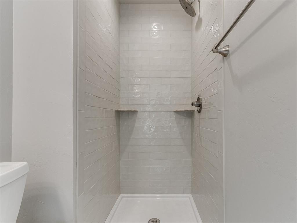 5220 Creekwood Terrace Property Photo 25