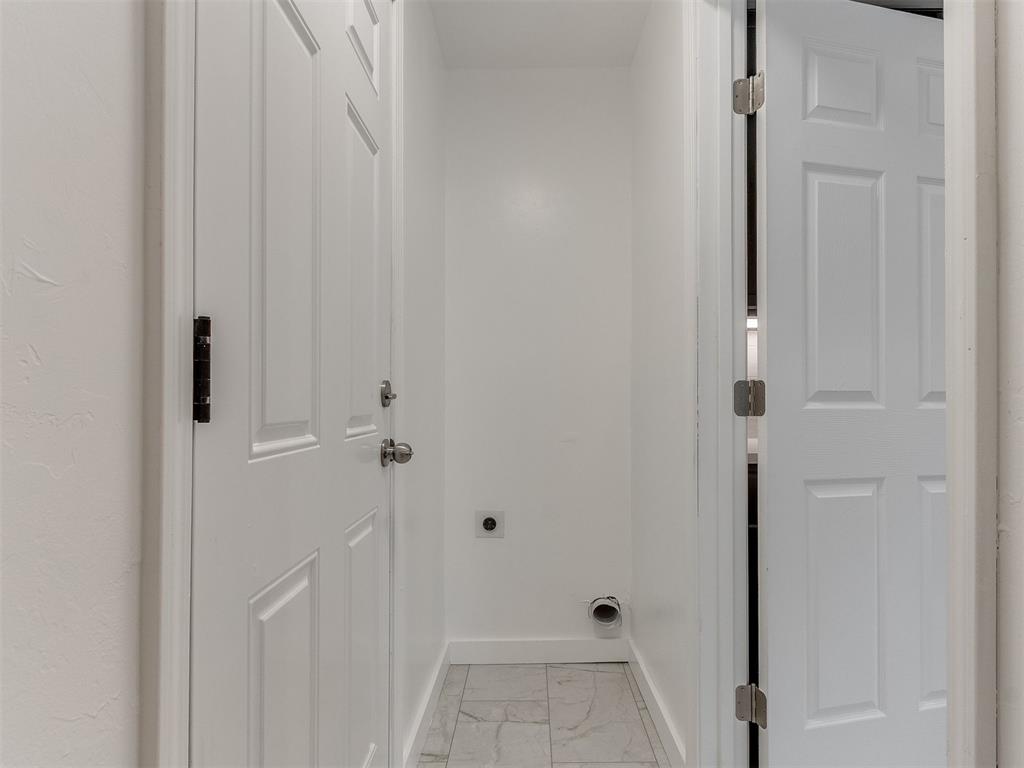 5220 Creekwood Terrace Property Photo 28