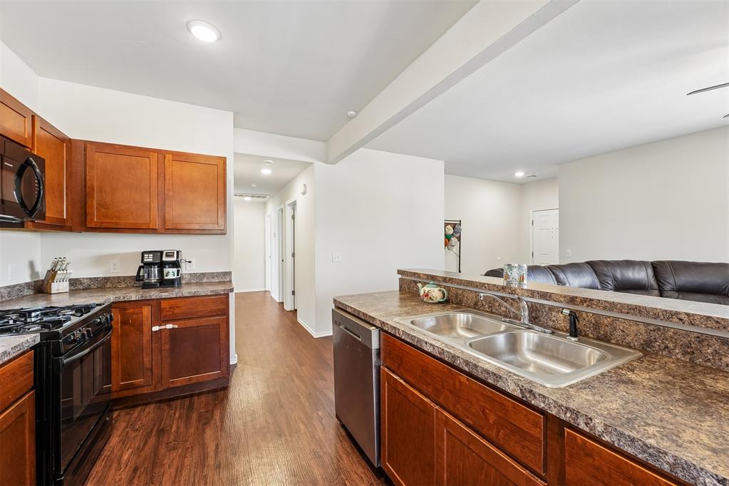 11105 Nw 98th Street Property Photo 12