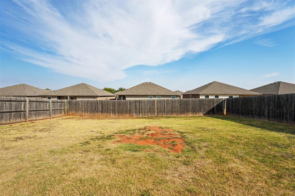 11105 Nw 98th Street Property Photo 30