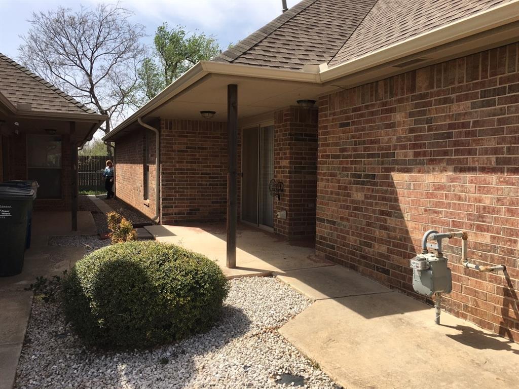 421 Sterling Pointe Way Property Photo 1