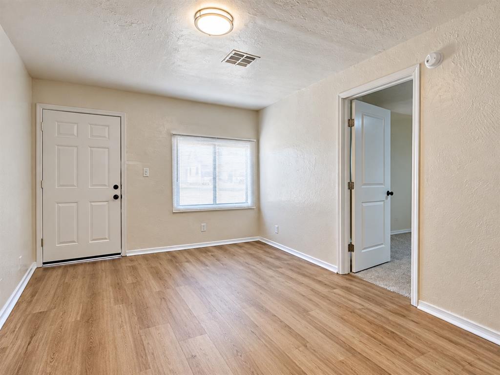 6114 Jacks Avenue Property Photo 6