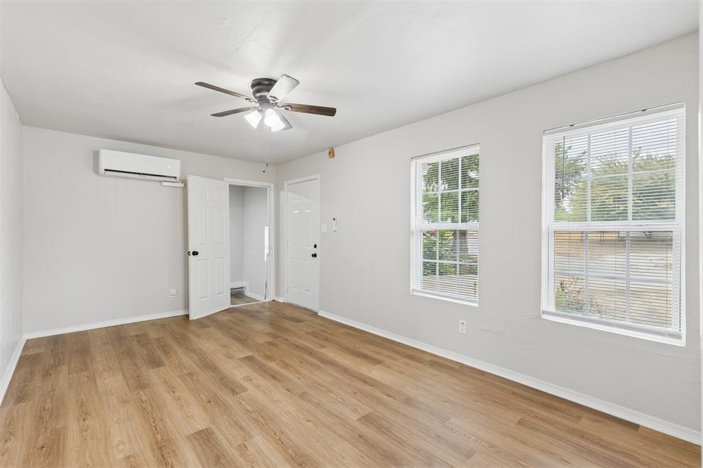 917 N Locust Lane Property Photo 2