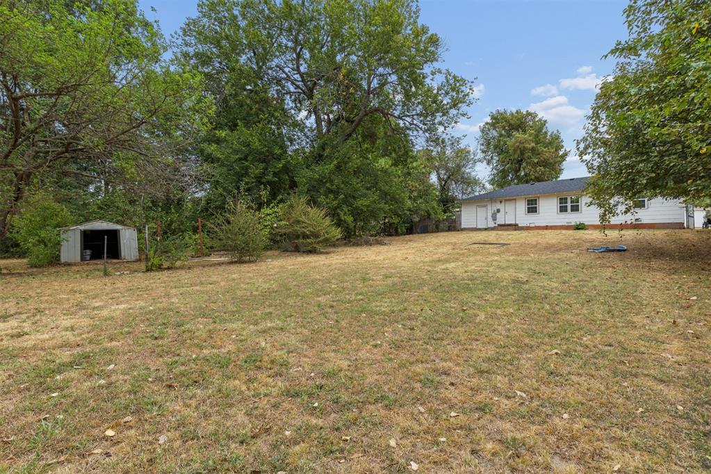 917 N Locust Lane Property Photo 11