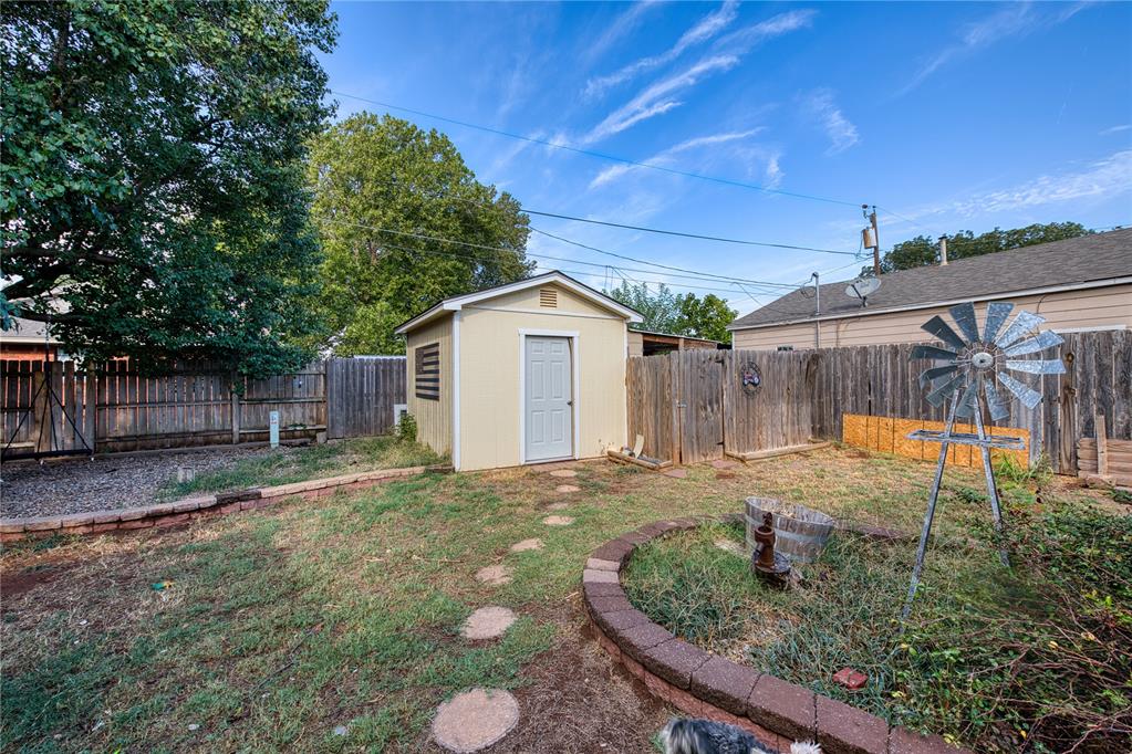 1119 Crestview Drive Property Photo 29