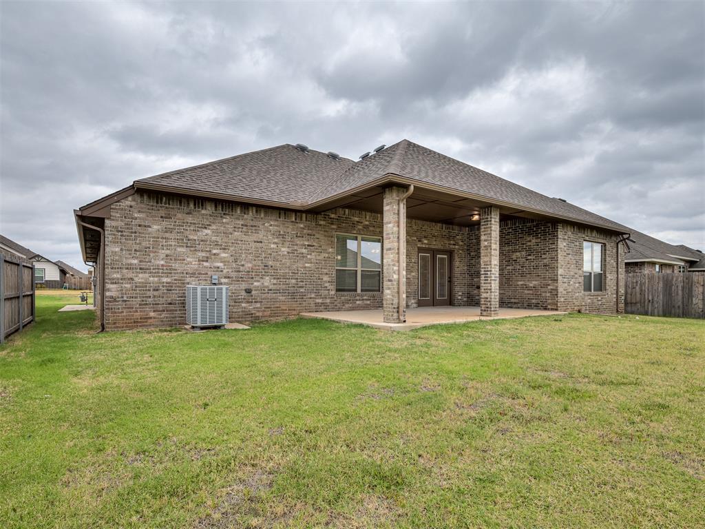 2904 Summit Hollow Circle Property Photo 28