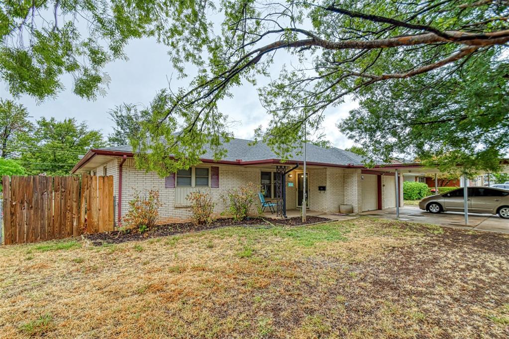 208 Ne 18th Street Property Photo 3
