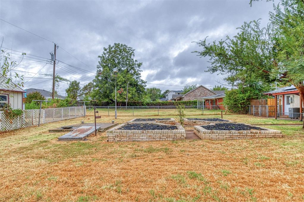 208 Ne 18th Street Property Photo 36