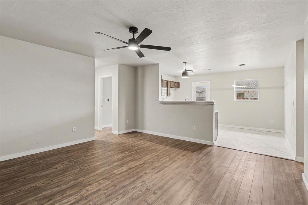 13609 Canton Way Property Photo 4