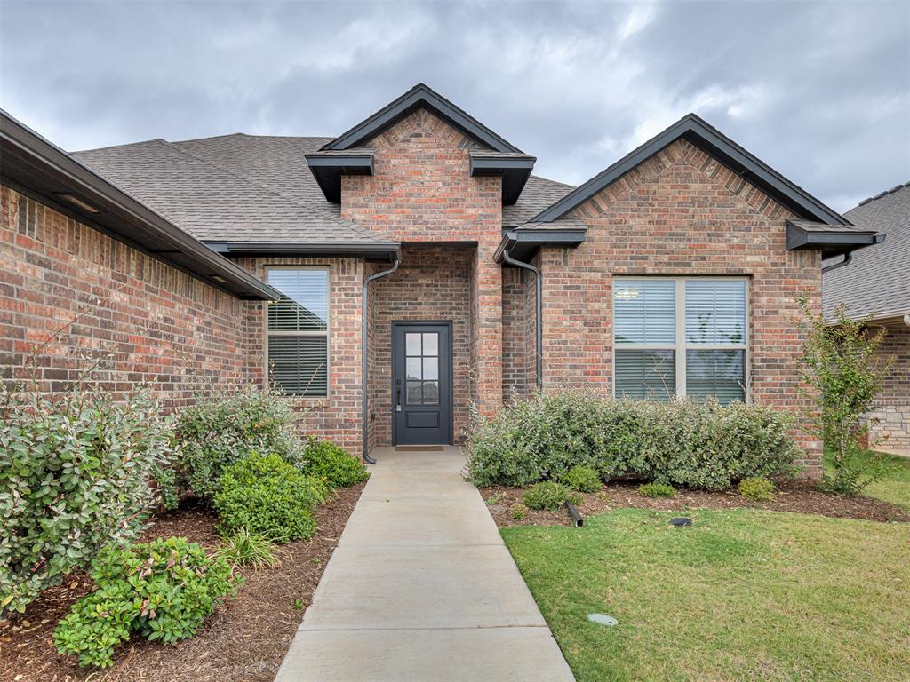 2913 Summit Hollow Circle Property Photo 3