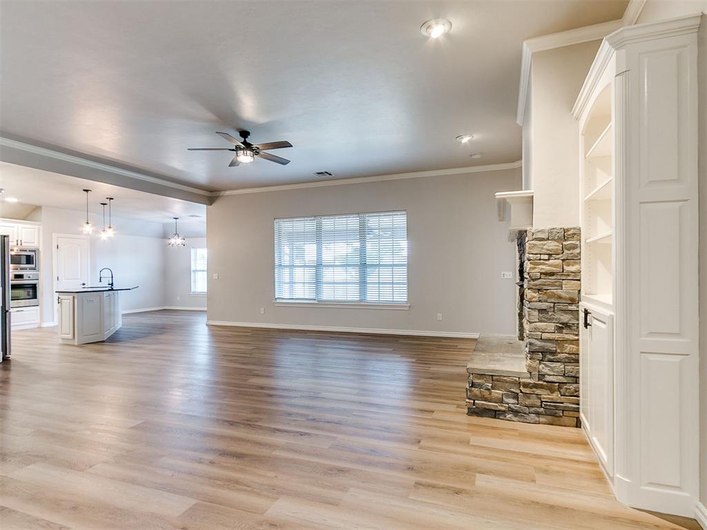 805 S Bouziden Drive Property Photo 5