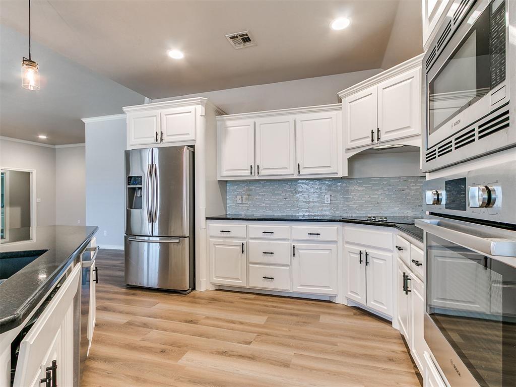 805 S Bouziden Drive Property Photo 15