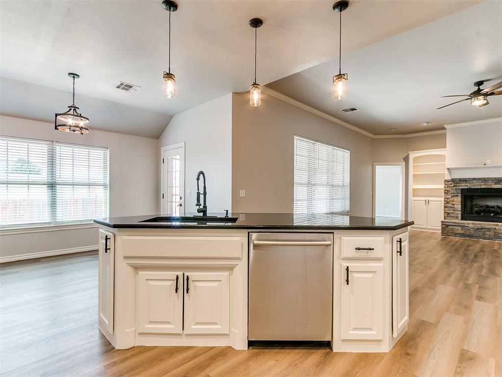 805 S Bouziden Drive Property Photo 16