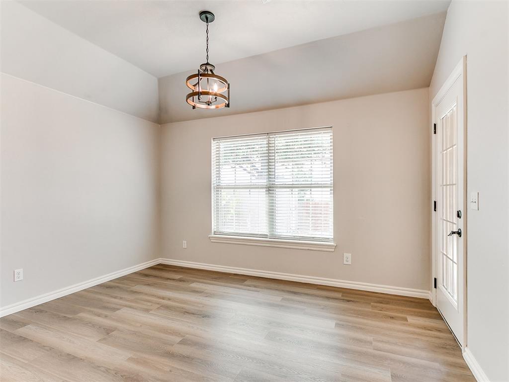 805 S Bouziden Drive Property Photo 17