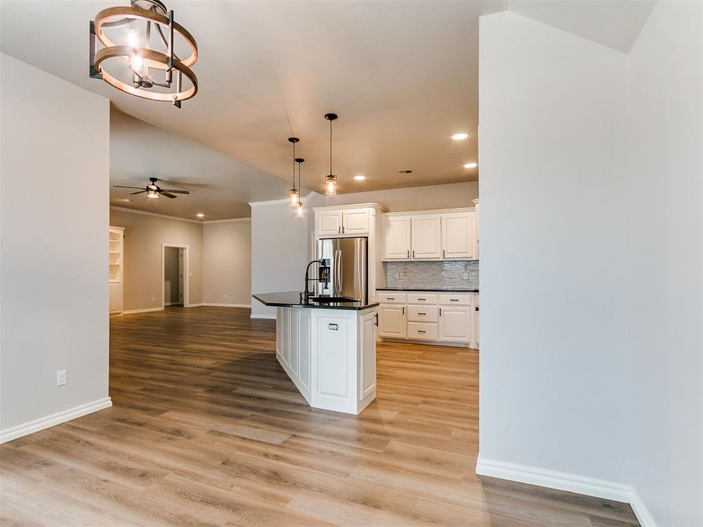805 S Bouziden Drive Property Photo 18