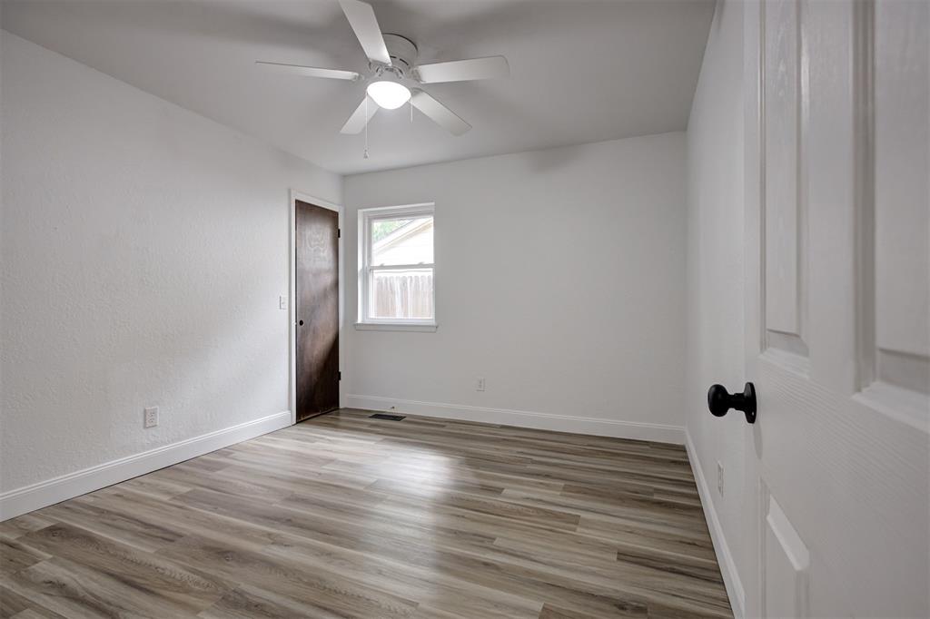 128 W Parkland Drive Property Photo 29