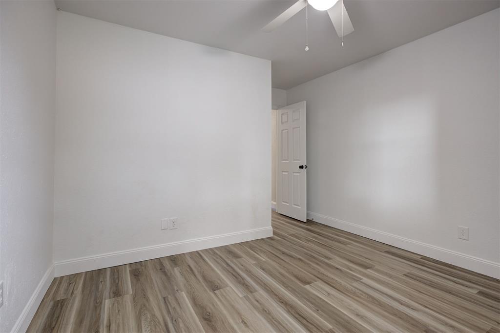 128 W Parkland Drive Property Photo 31