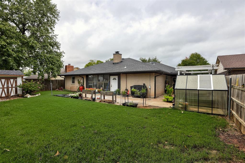 128 W Parkland Drive Property Photo 45