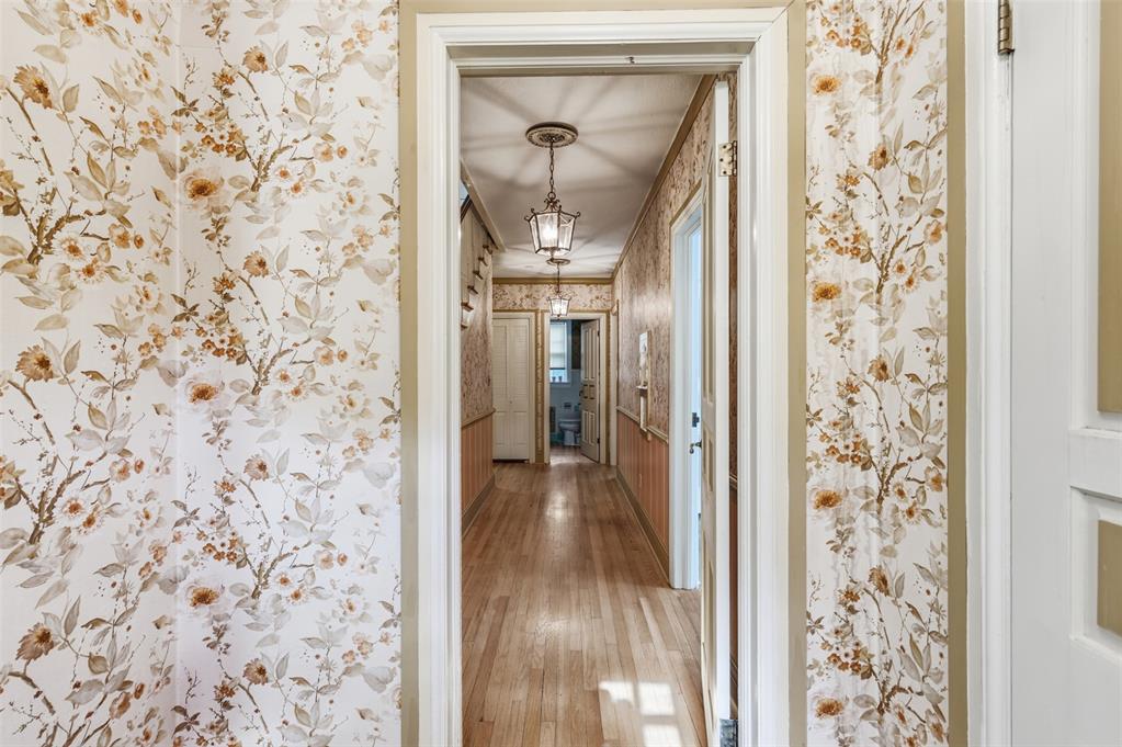 422 S Highland Street Property Photo 7