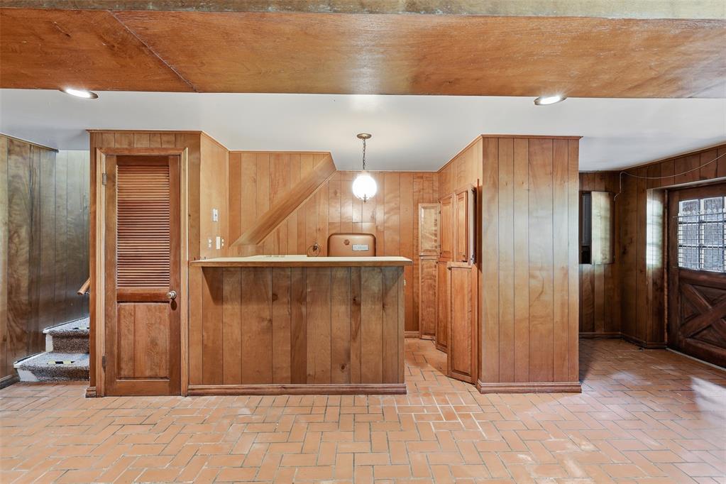 422 S Highland Street Property Photo 27