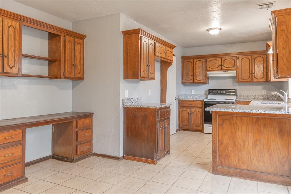 1808 Cimarron Trail Property Photo 11