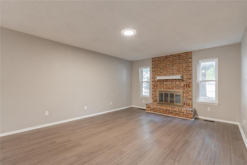 10445 Dover Drive Property Photo 3