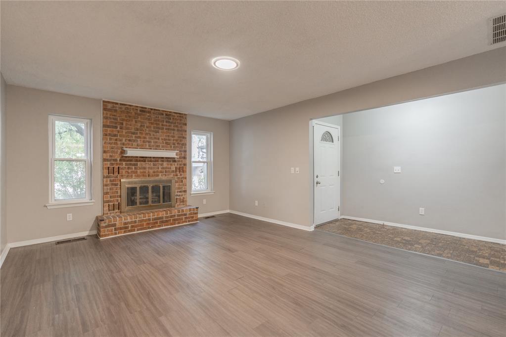 10445 Dover Drive Property Photo 5
