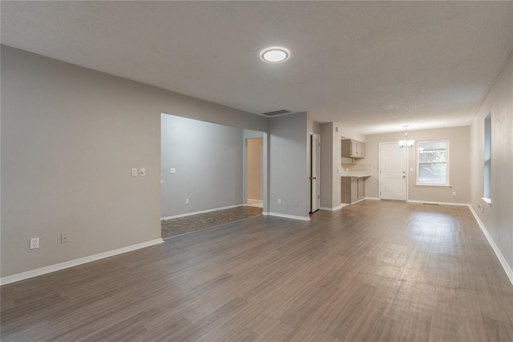 10445 Dover Drive Property Photo 6