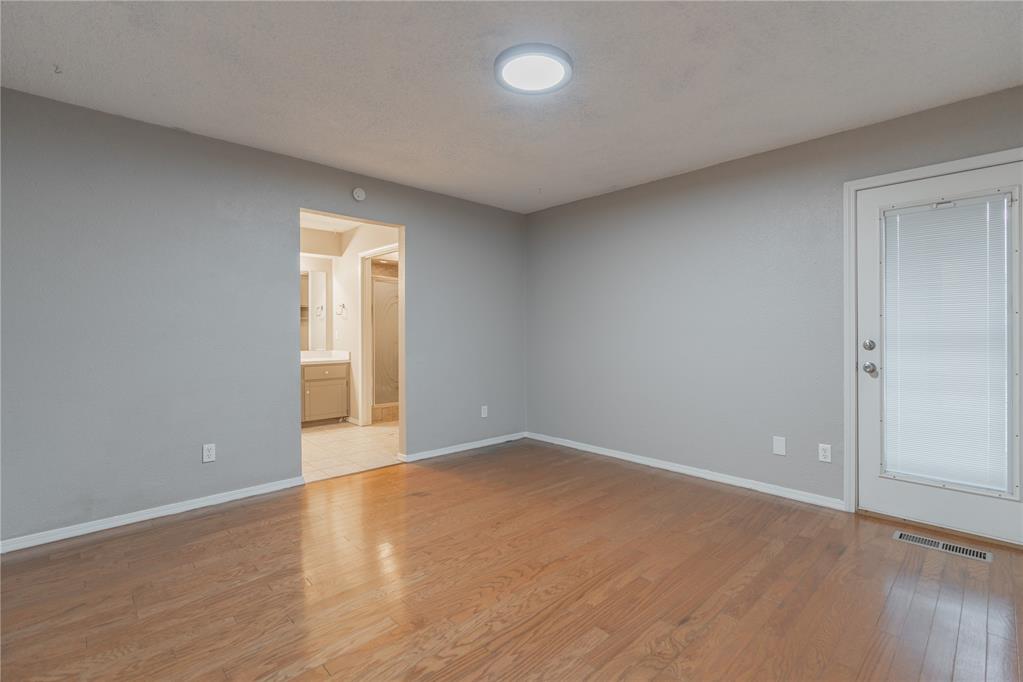 10445 Dover Drive Property Photo 16