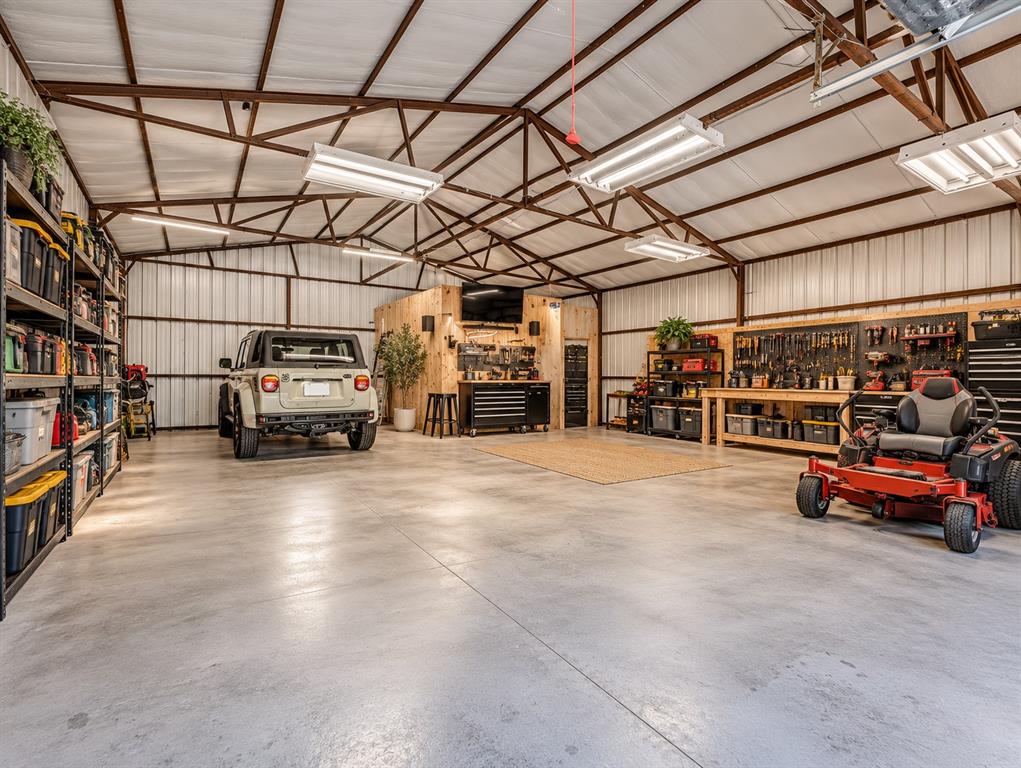 834 E Coffee Creek Road Property Photo 4