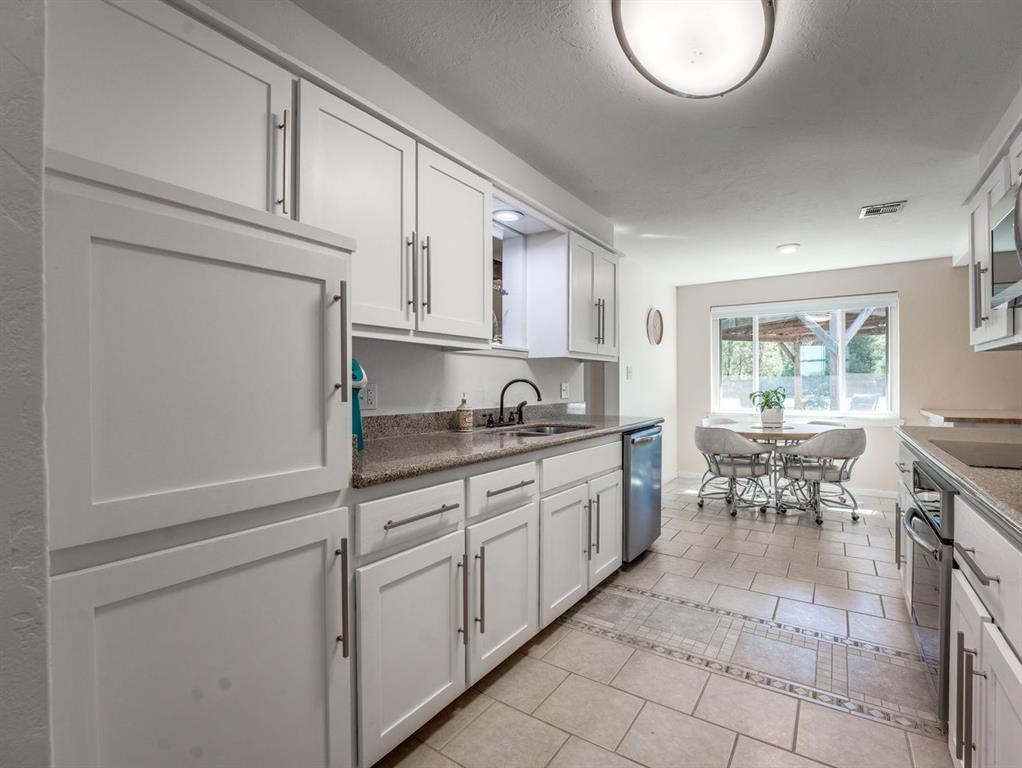 834 E Coffee Creek Road Property Photo 15