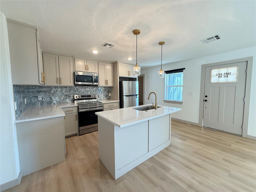 737 Nw 89th Street Property Photo 2