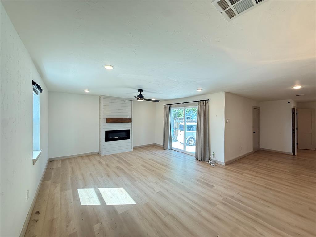 737 Nw 89th Street Property Photo 3