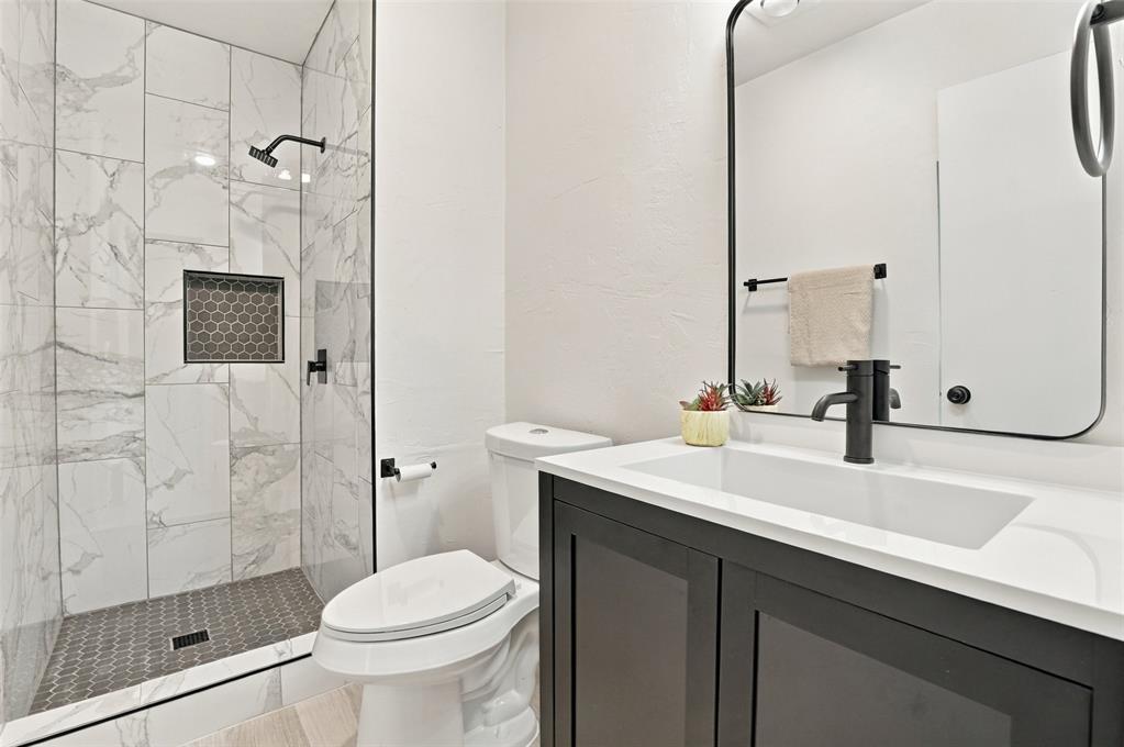 217 Elwood Drive Property Photo 16