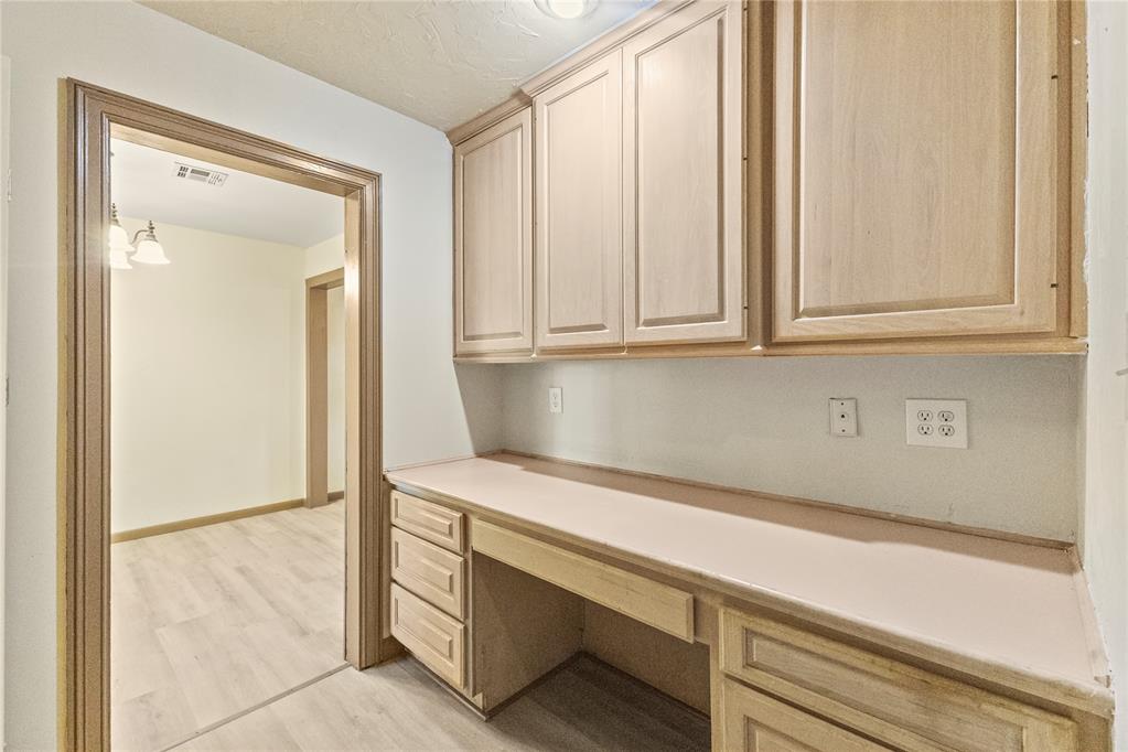 820 W 22nd Street Property Photo 14