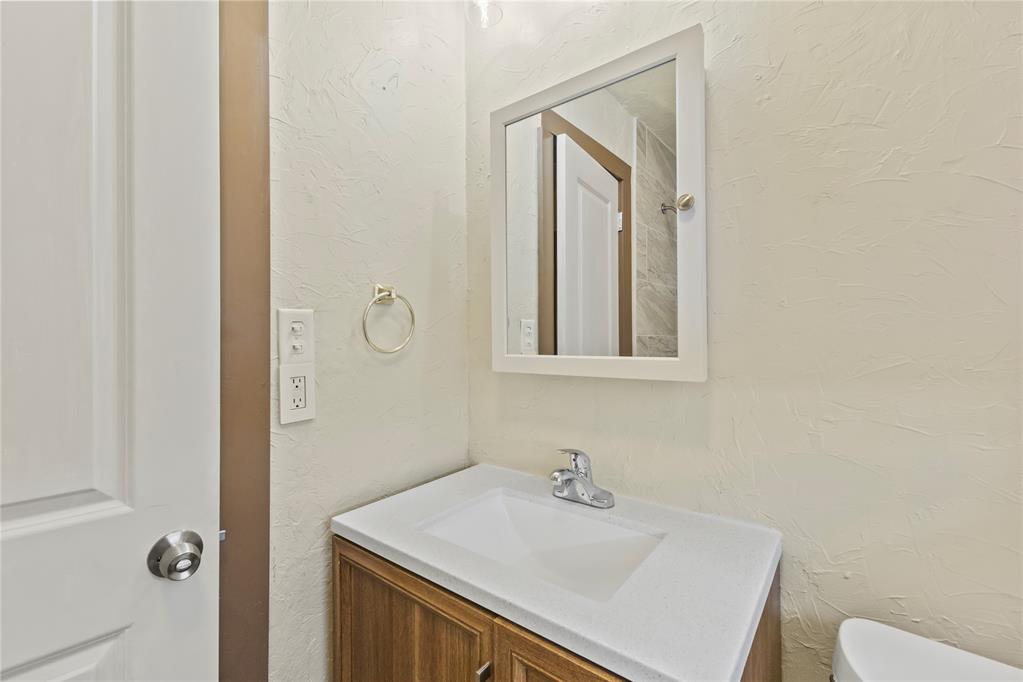 820 W 22nd Street Property Photo 18